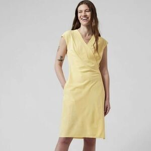 Athleta yellow dress ￼￼tie around size small